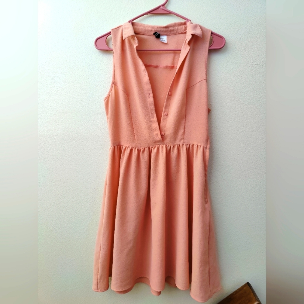 Women's size 4 salmon-pink Dress